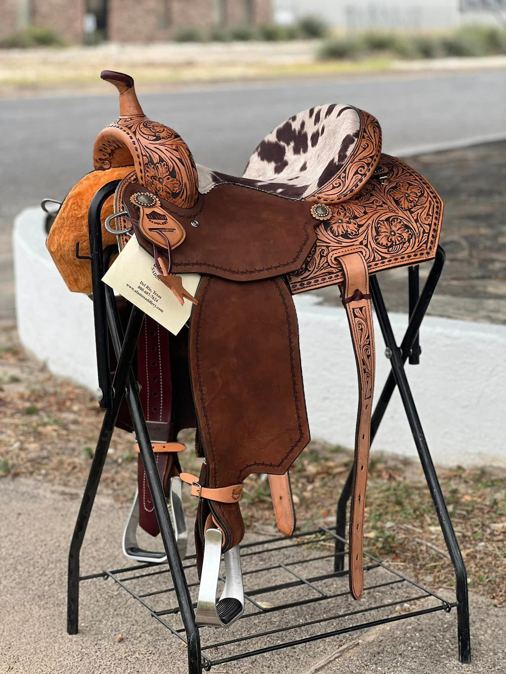 14" & 15" El pinto (Two-toned leather w/ Cheyanne roll) Barrel Saddle