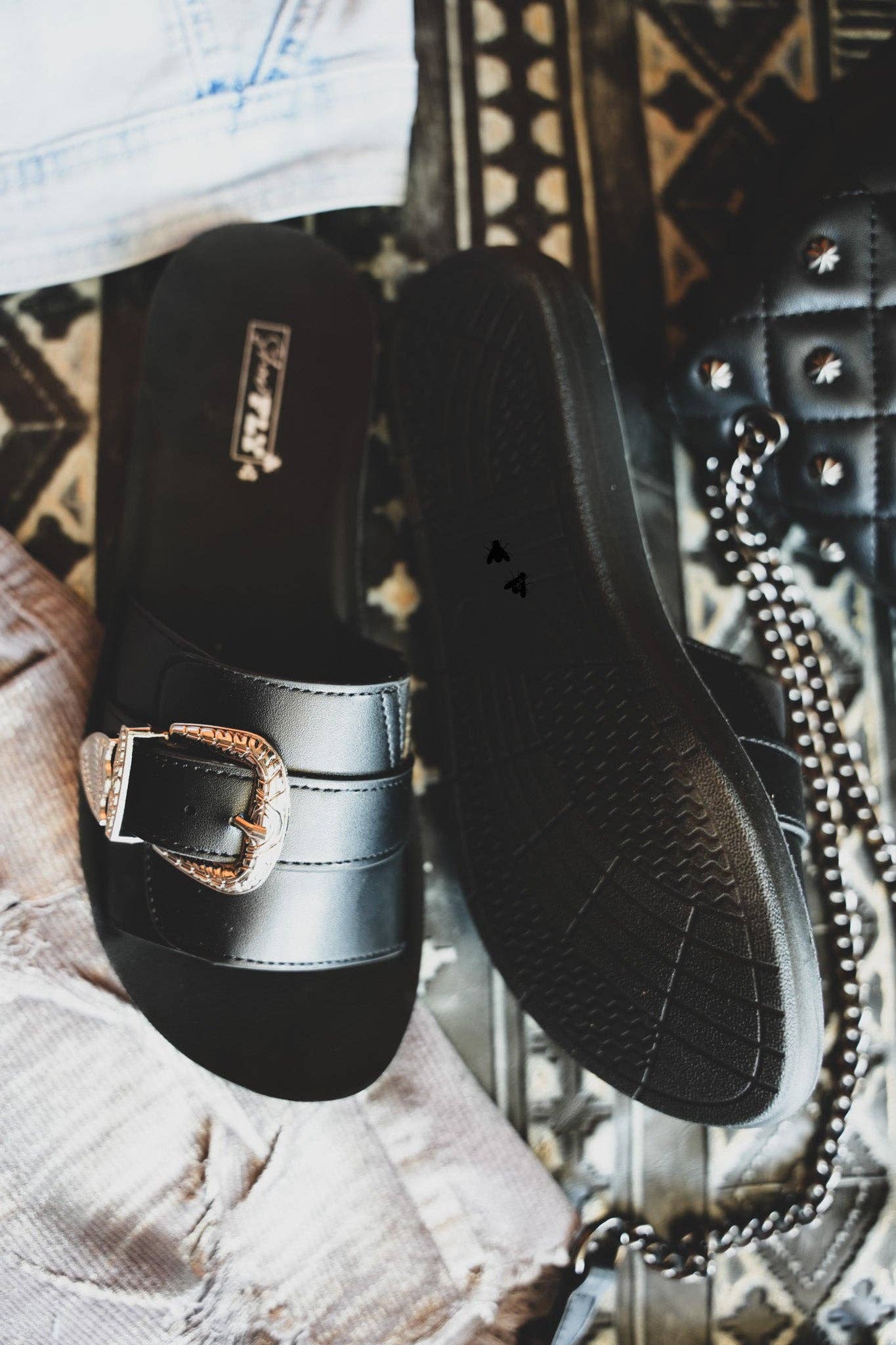 SLICK & SLIDES