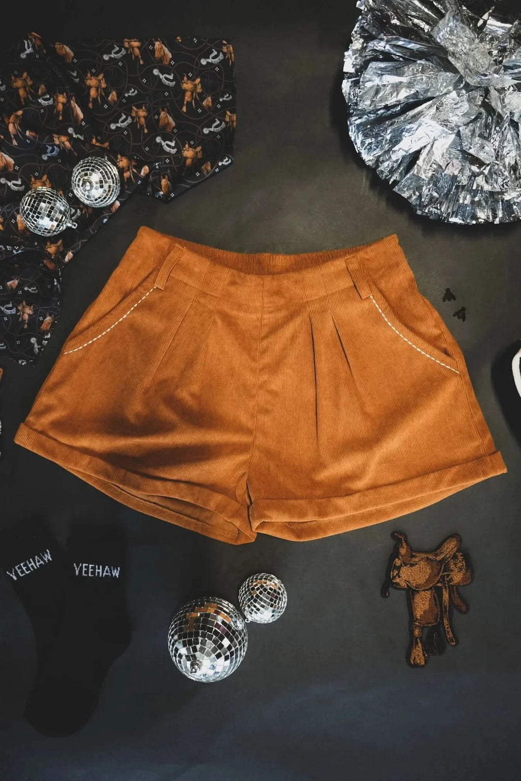 BUCKSTITCH QUEENS SADDLE SHORTS