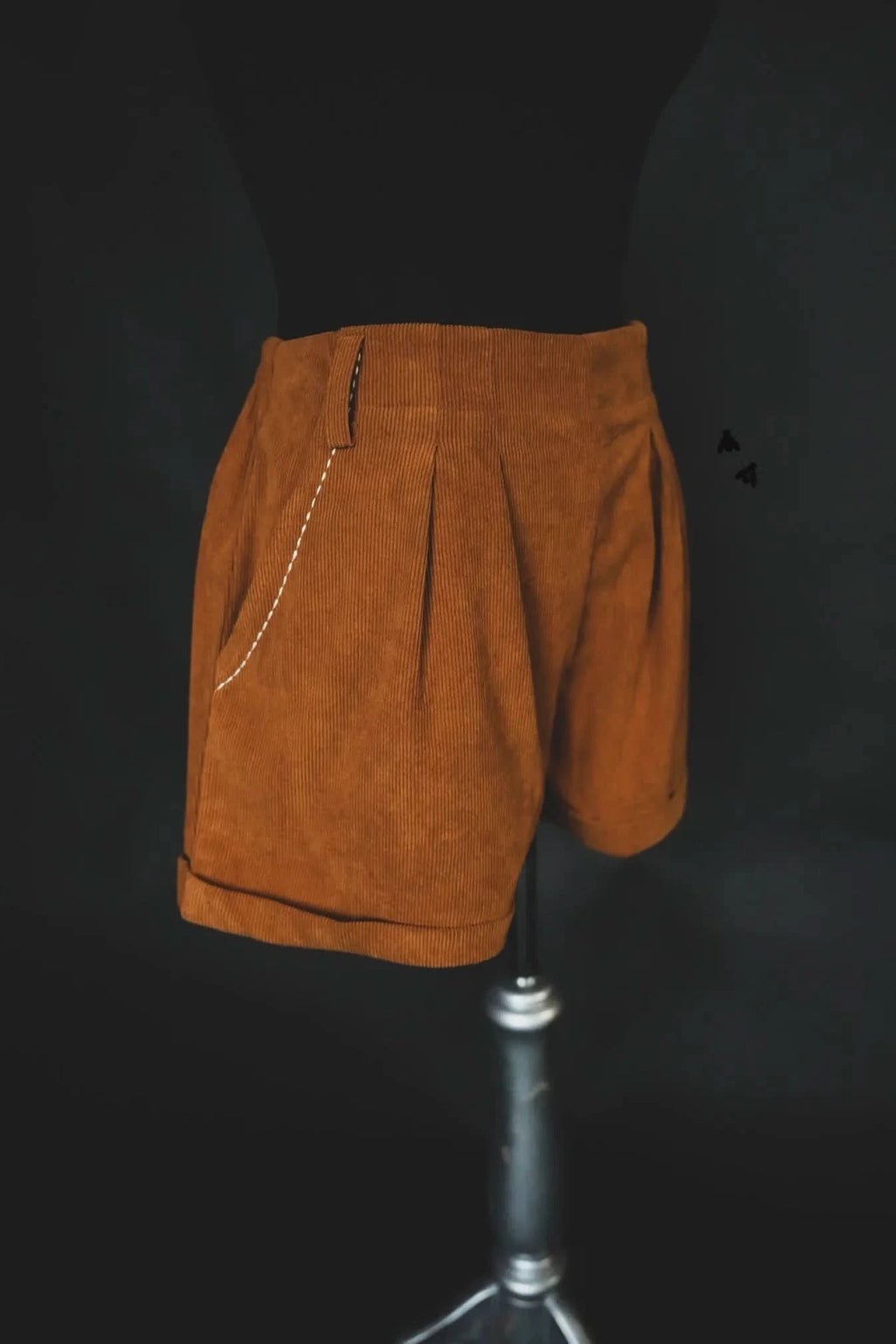 BUCKSTITCH QUEENS SADDLE SHORTS