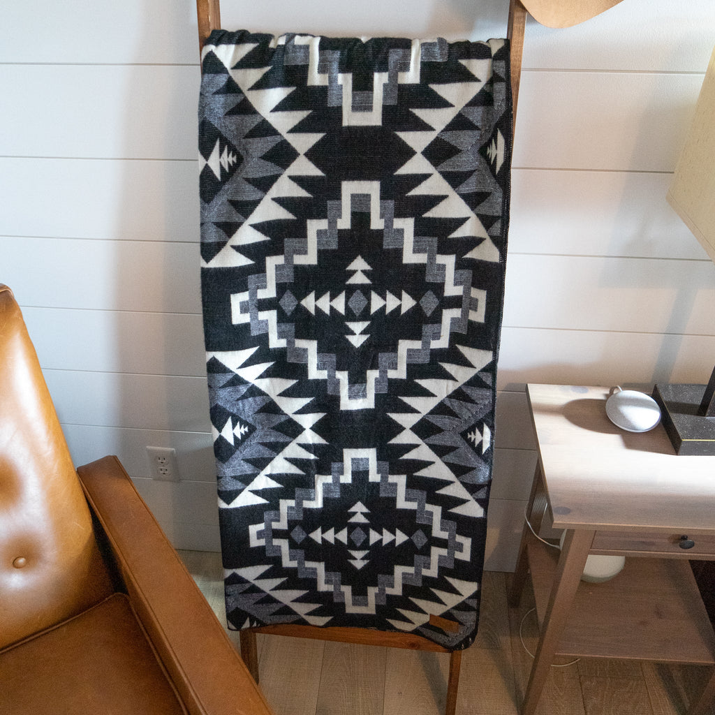 Andean Alpaca Wool Blanket - Black Chakana