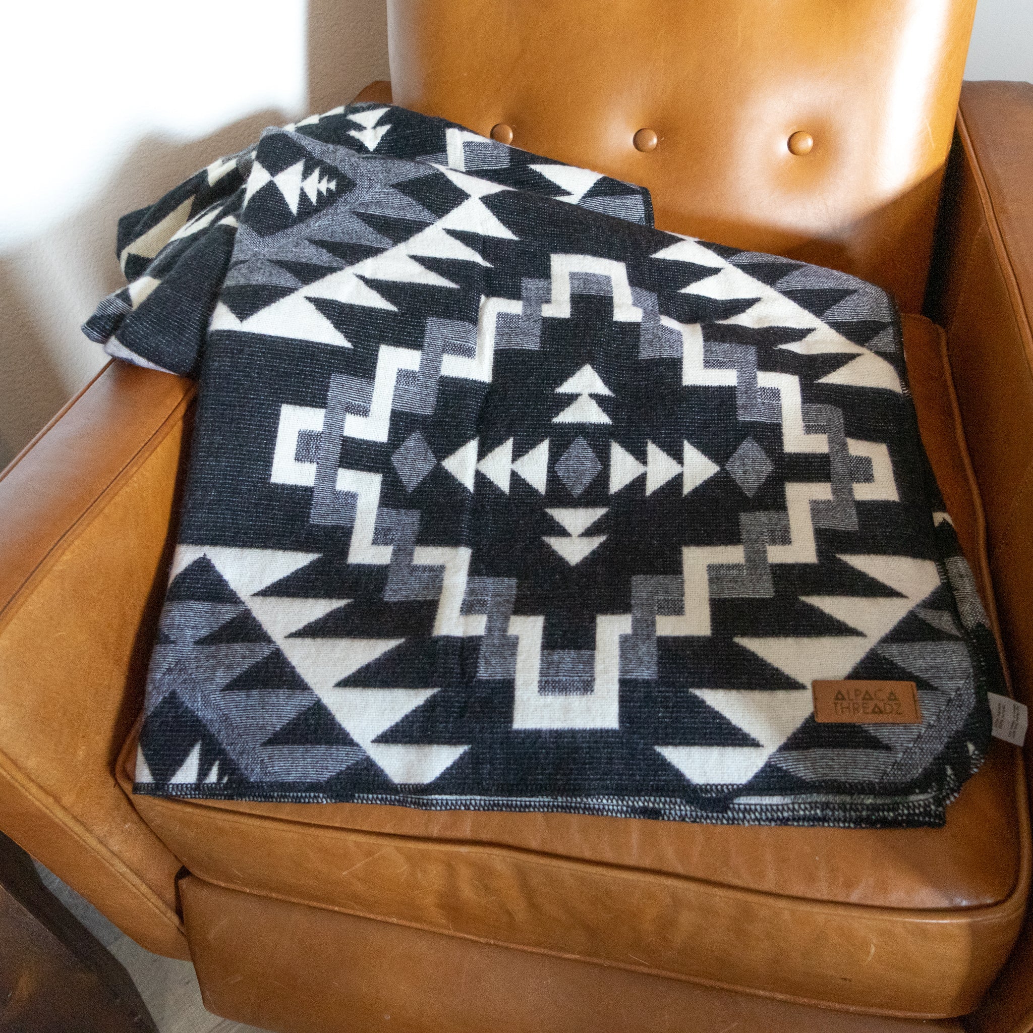 Andean Alpaca Wool Blanket - Black Chakana