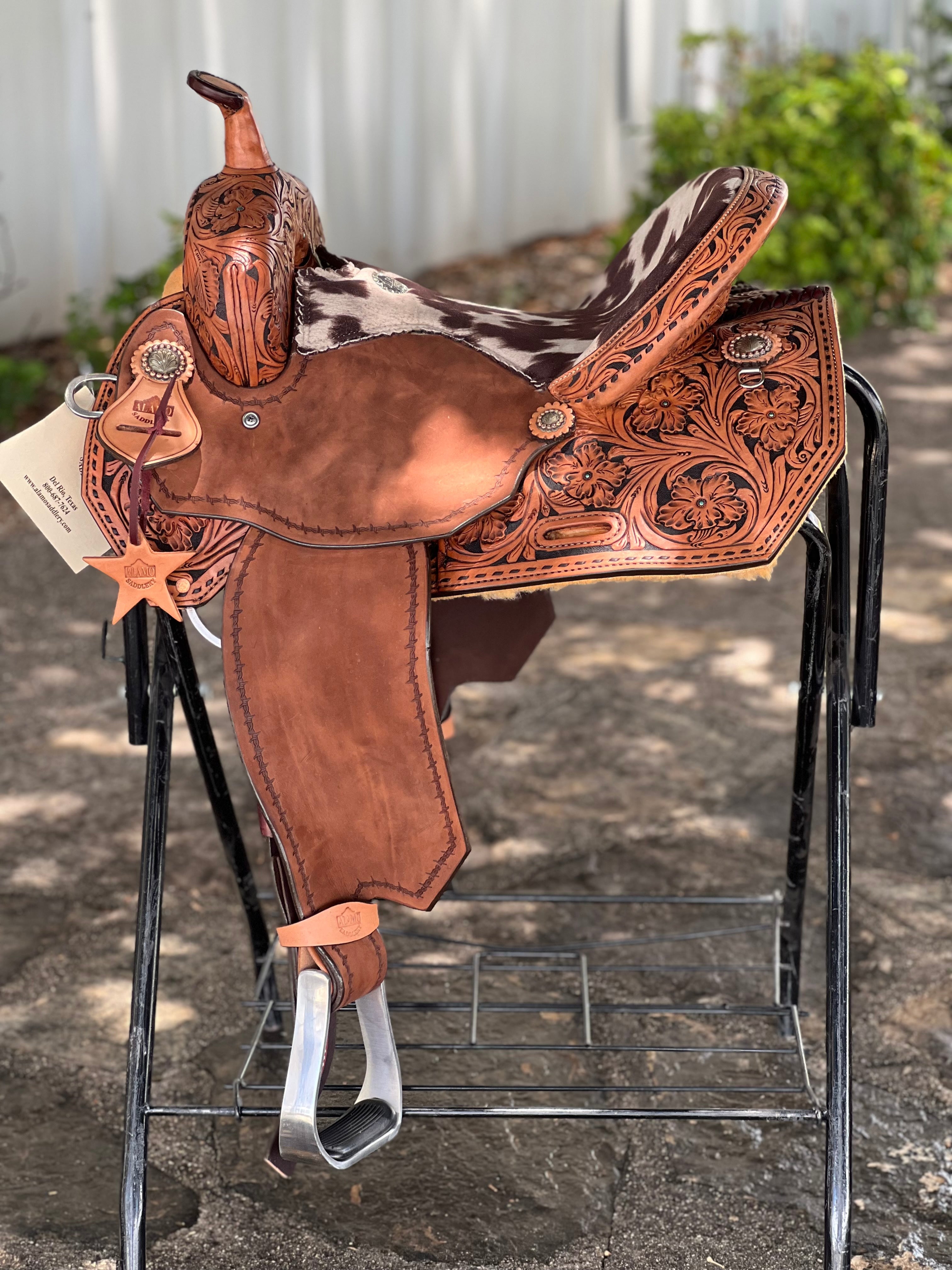14" & 15" El pinto (Two-toned leather w/ Cheyanne roll) Barrel Saddle