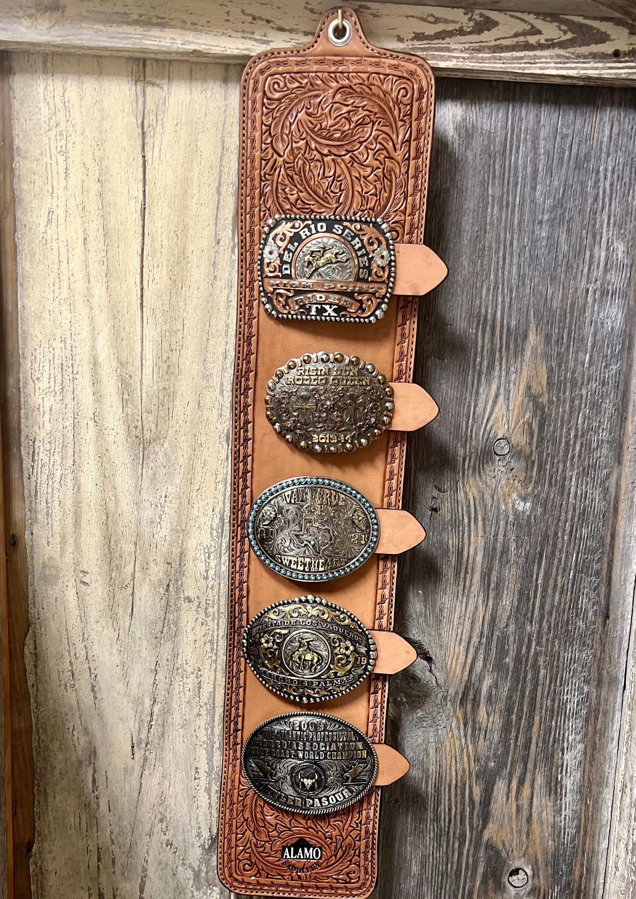 Buckle Holder with Cowboy Feather tool