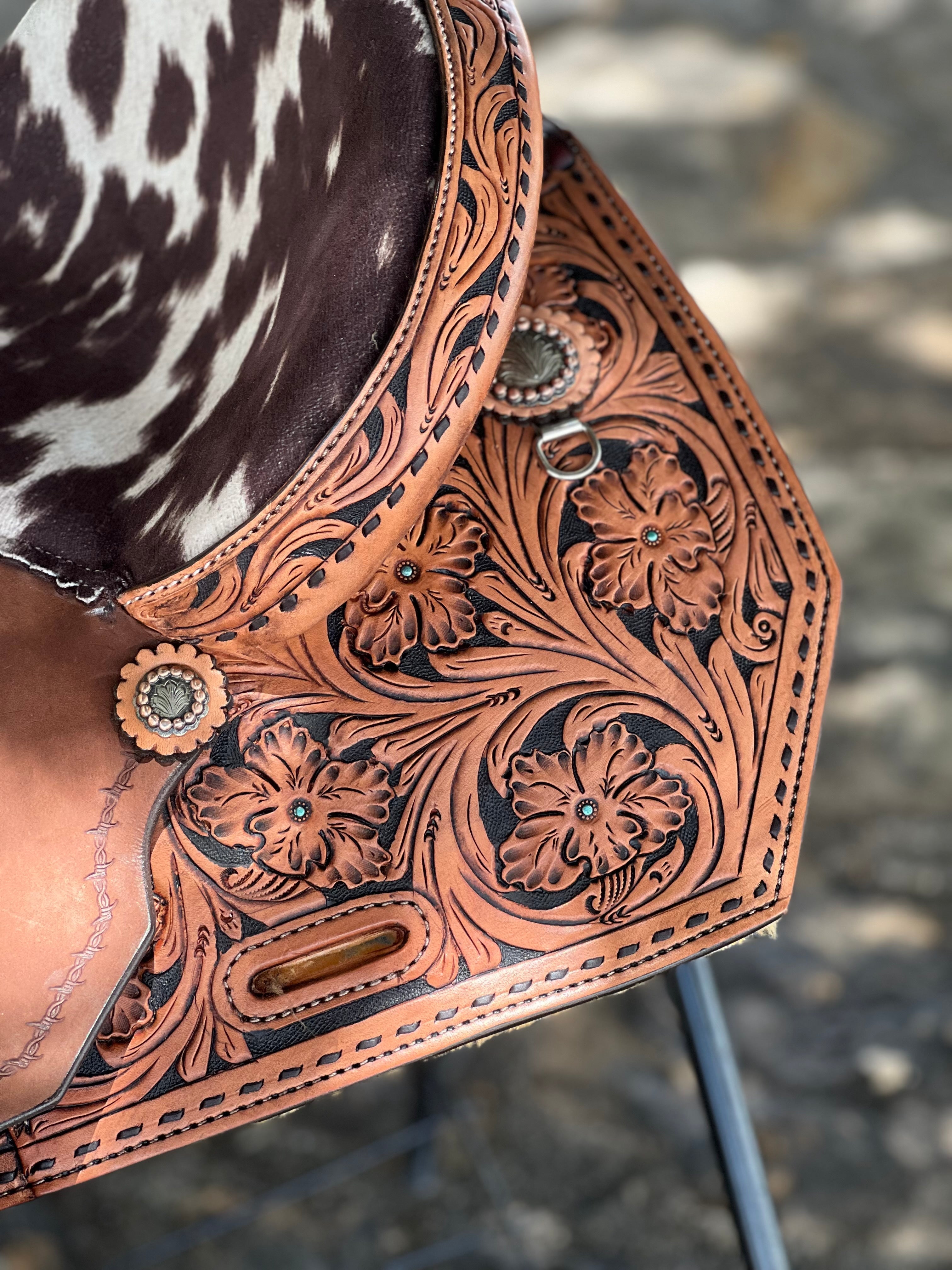 14" & 15" El pinto (Two-toned leather w/ Cheyanne roll) Barrel Saddle