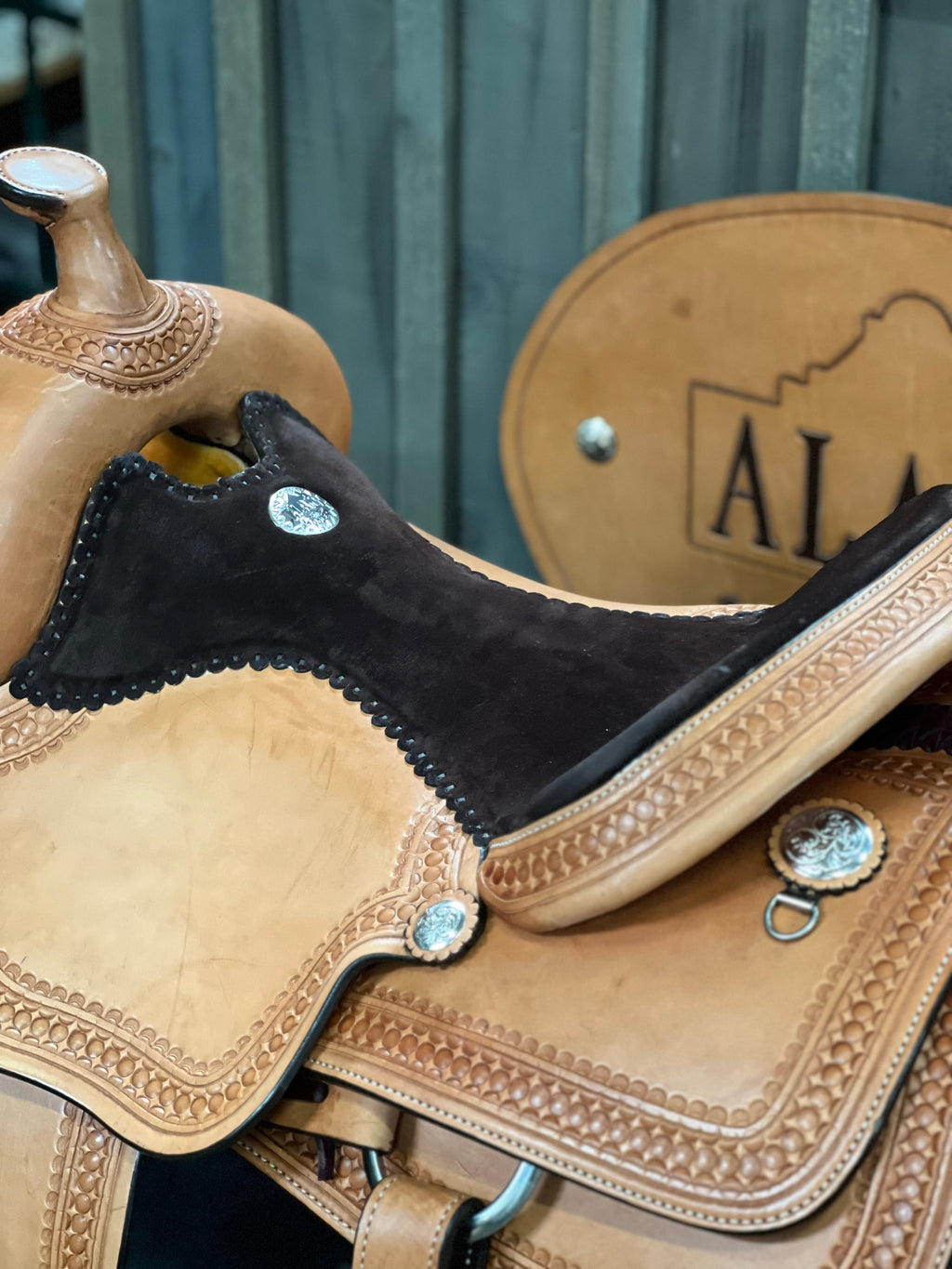 15" 1220 Reiner Saddle