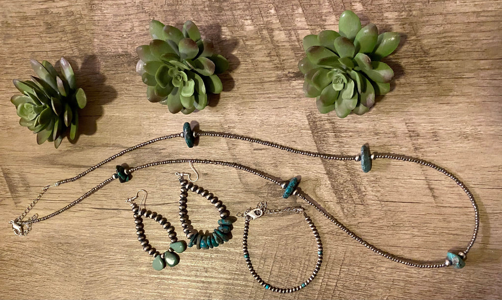 Teardrop turquoise and Sterling Silvers Pearls earrings